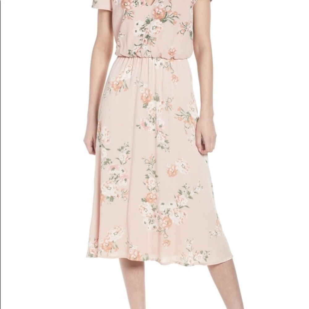 WAYF midi dress in blush pearl floral